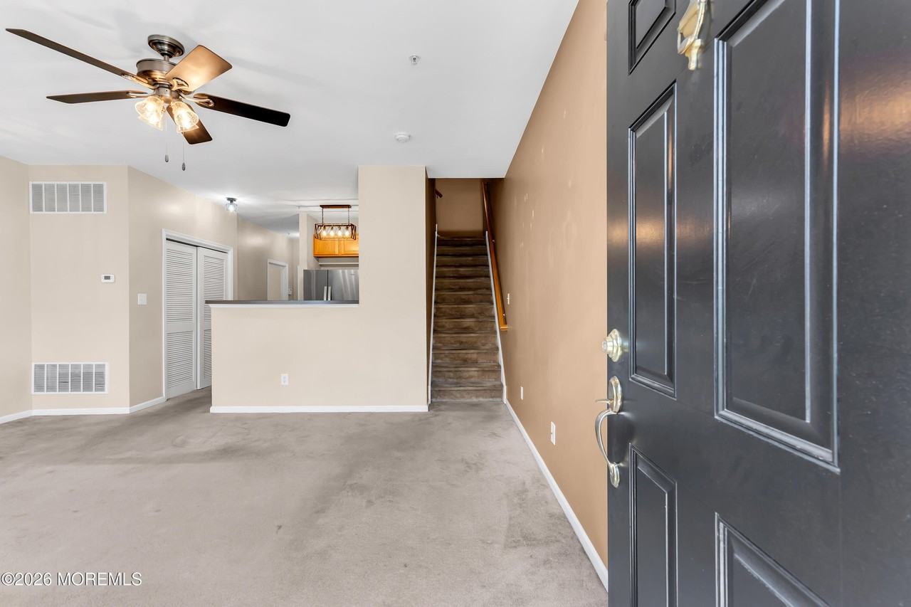 9 River Ln - Photo 4 of 15
