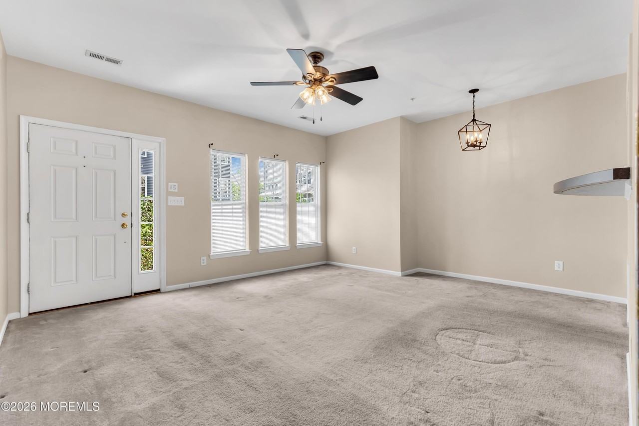 9 River Ln - Photo 5 of 15