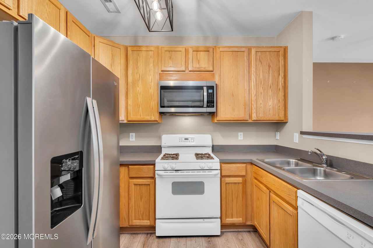 9 River Ln - Photo 6 of 15
