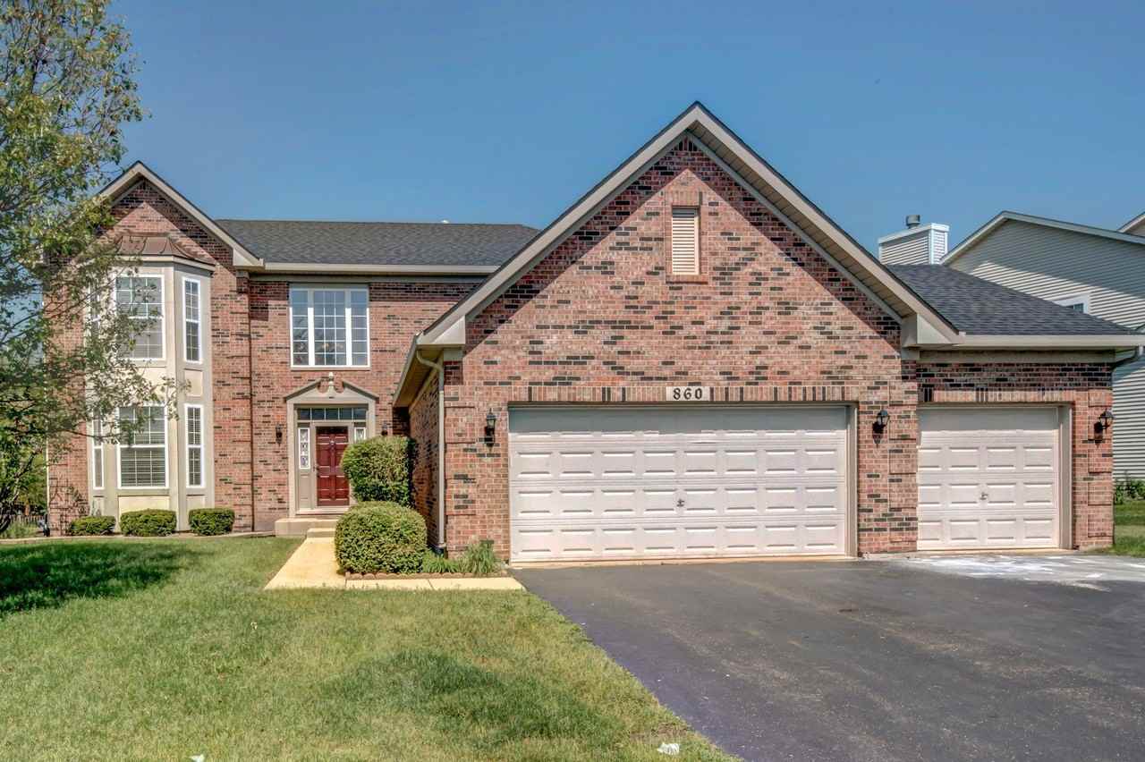 860 Spring Creek Cir - Photo 2 of 26