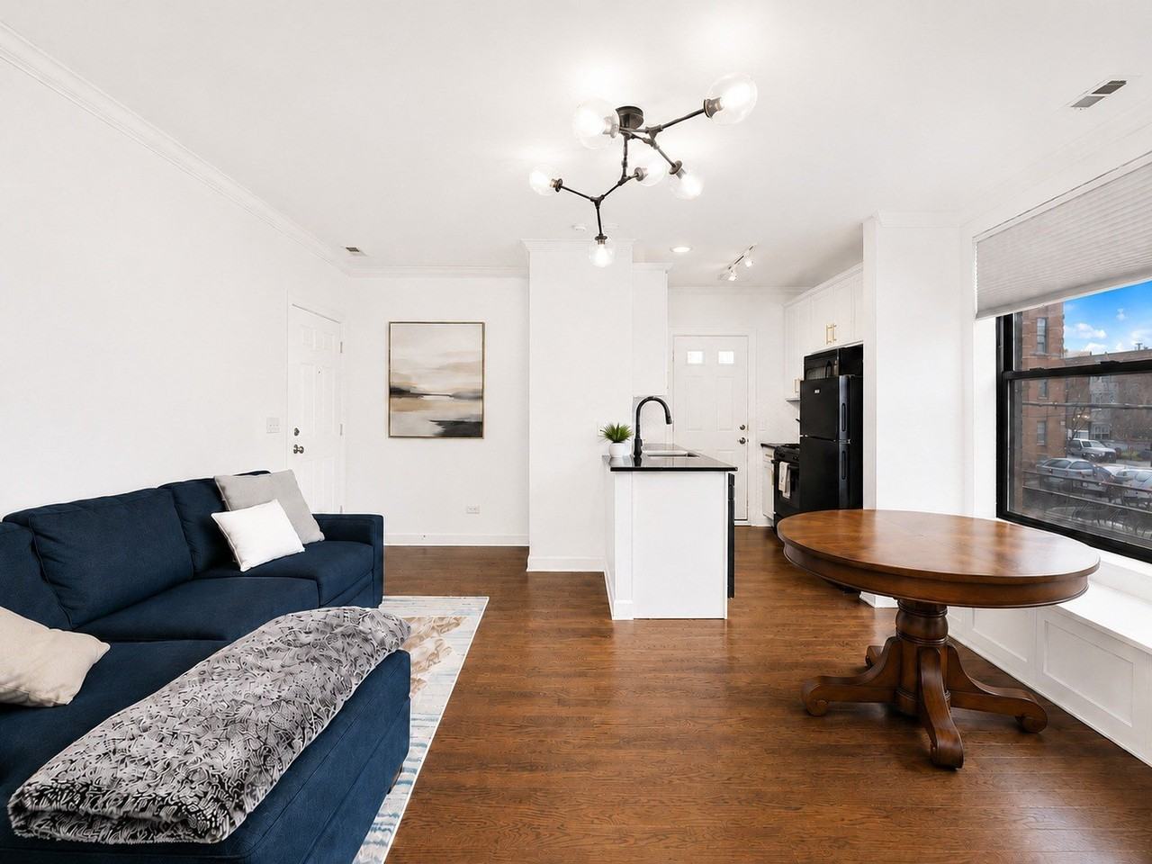 743 W Cornelia Ave #N2 - Photo 4 of 15