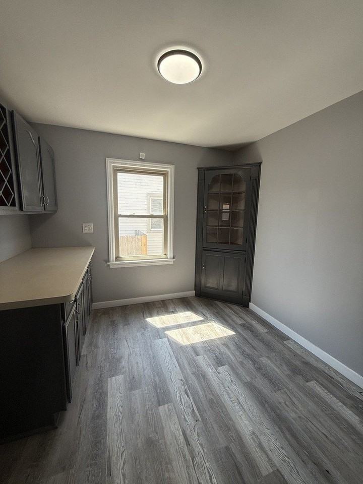 18343 Oakwood Ave - Photo 5 of 15