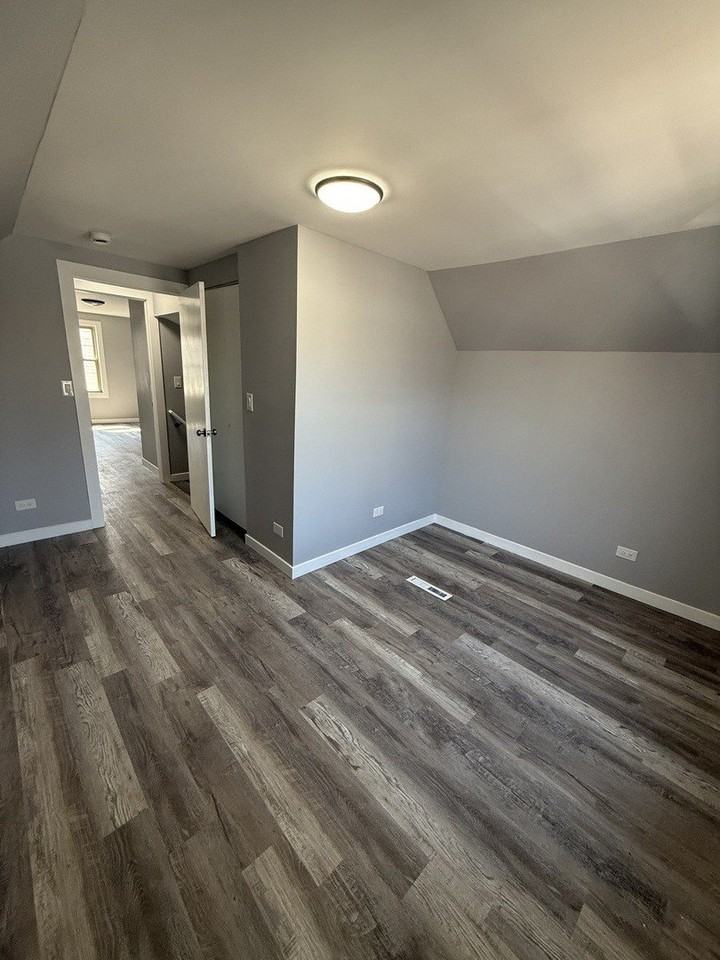 18343 Oakwood Ave - Photo 7 of 15
