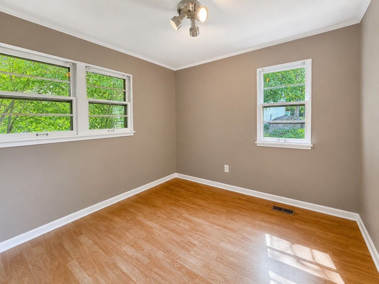 21365 W Ridge Rd - Photo 7 of 14