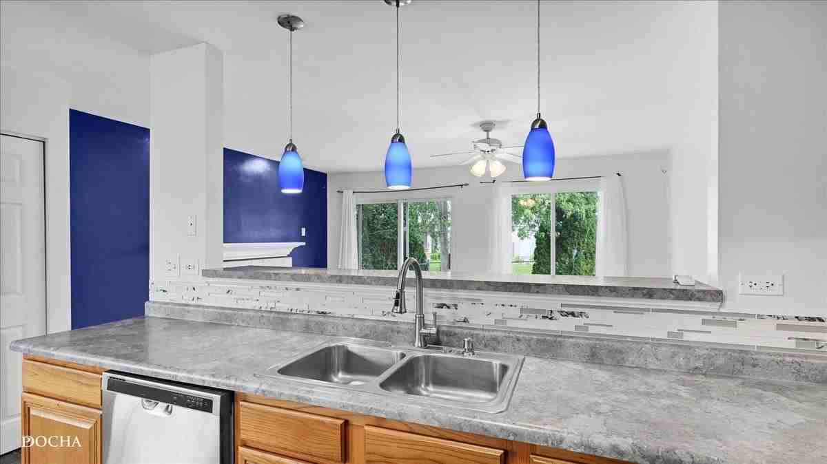 2449 Mayfield Dr - Photo 6 of 30
