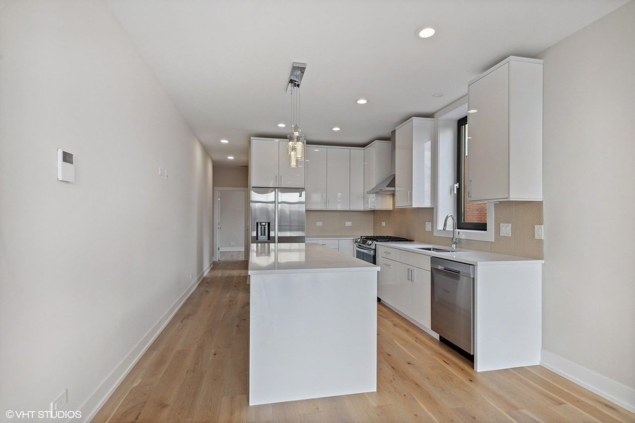 3332 W Irving Park Rd #3 - Photo 5 of 18