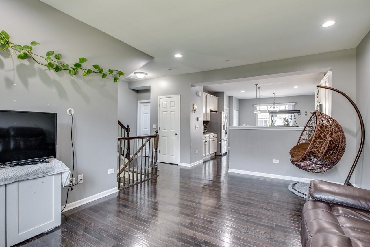 2875 Henley Ln - Photo 3 of 15
