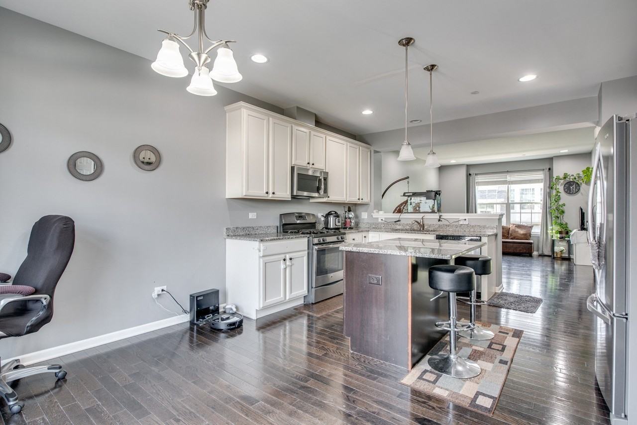 2875 Henley Ln - Photo 4 of 15