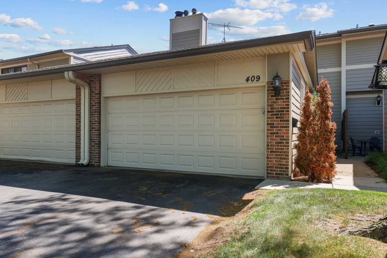 409 Mallard Dr - Photo 2 of 42