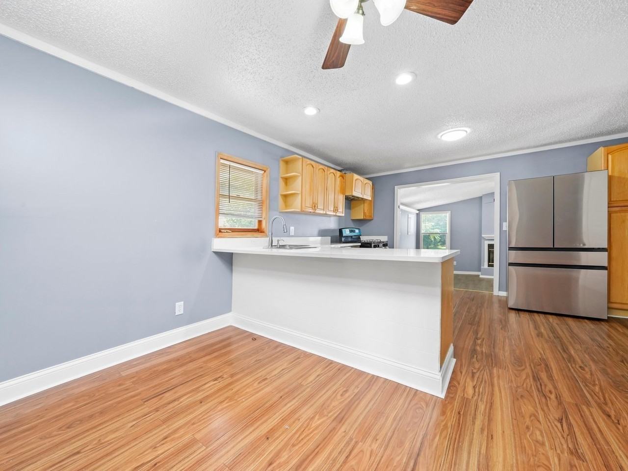 520 W Johnson St - Photo 6 of 47