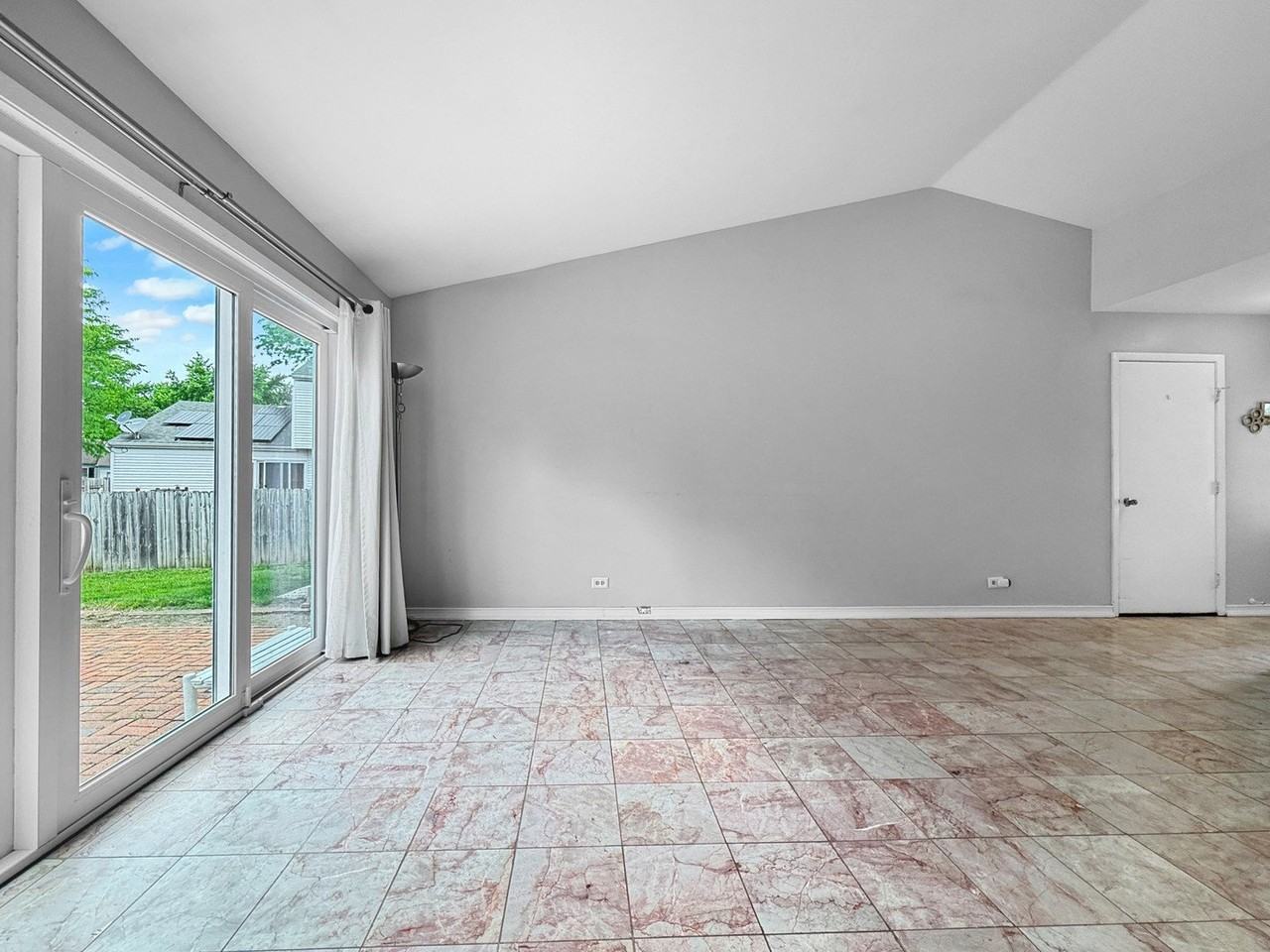 2630 Stubblefield Ct - Photo 3 of 17