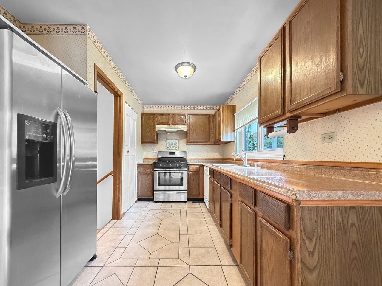 2630 Stubblefield Ct - Photo 5 of 17