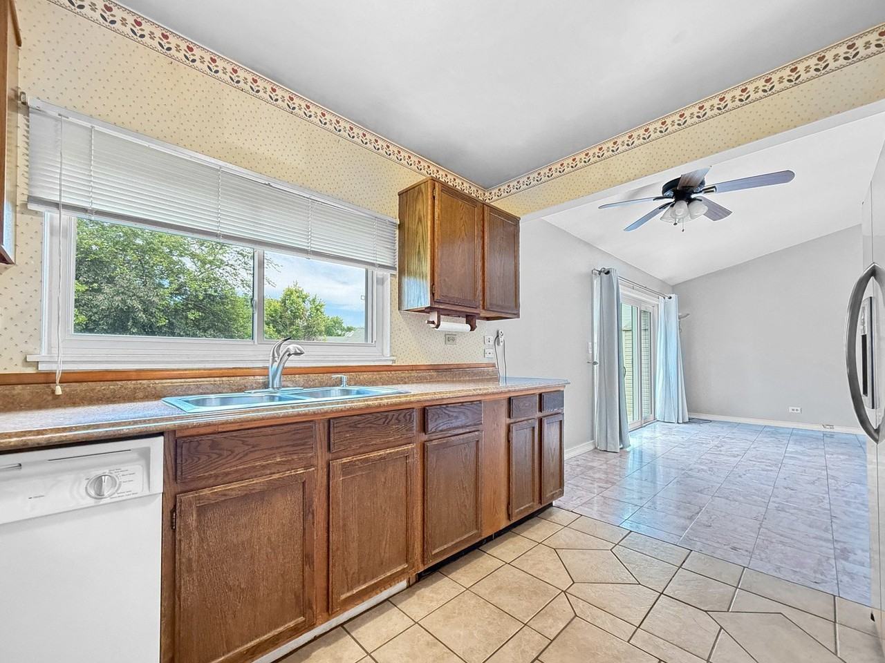 2630 Stubblefield Ct - Photo 6 of 17