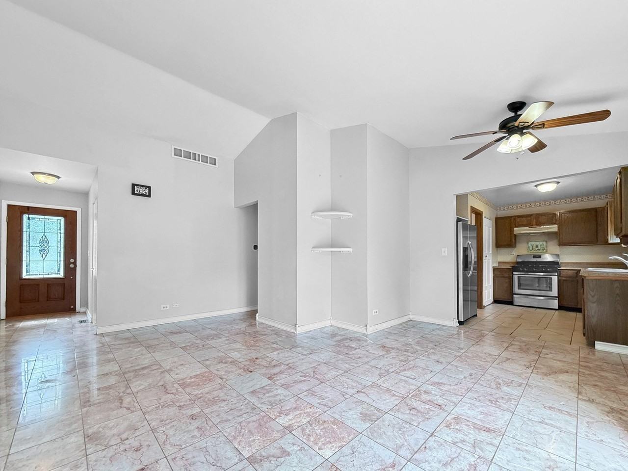 2630 Stubblefield Ct - Photo 7 of 17