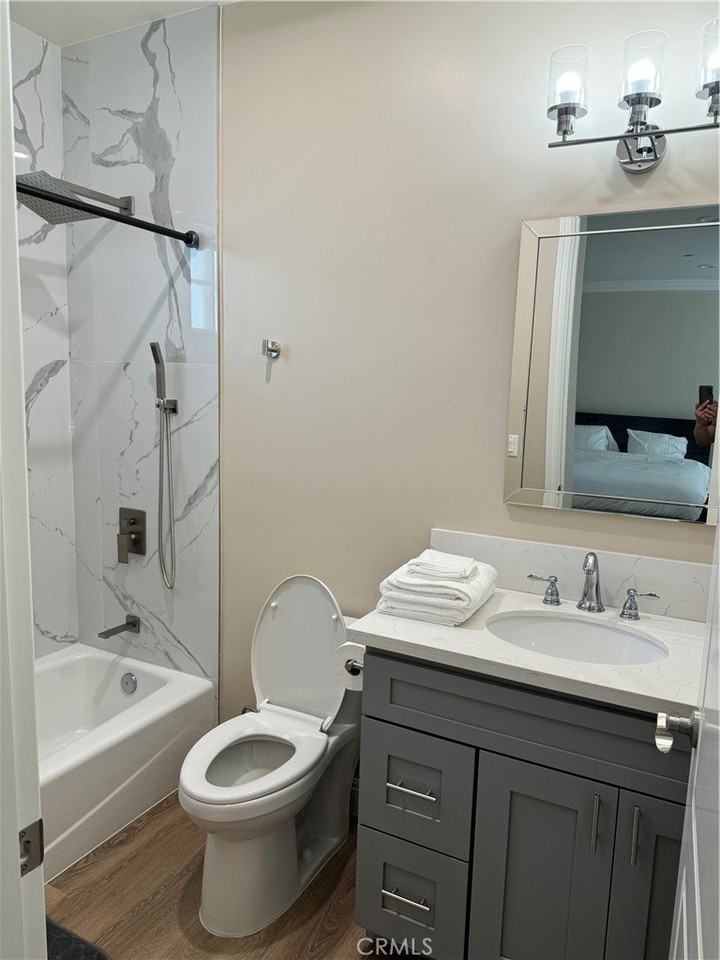 2028 S Chapel Ave Unit C - Photo 4 of 7