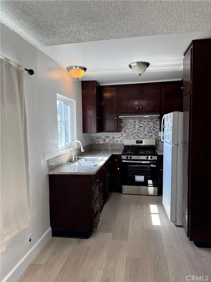 221 Saint Francis St #12 - Photo 6 of 12
