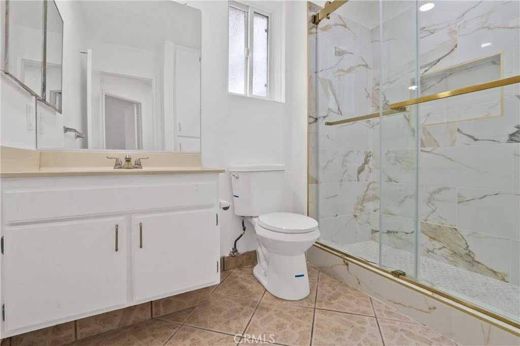 5965 Stafford Ave - Photo 7 of 10