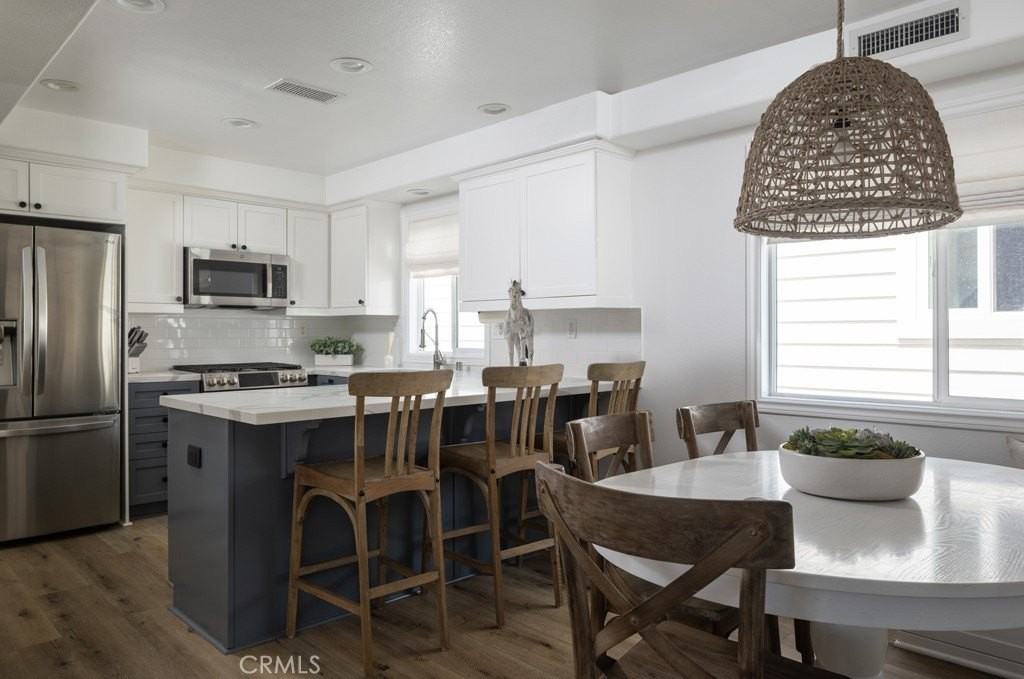 618 Iris Ave #B - Photo 7 of 23
