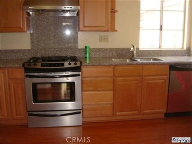 19 Potomac - Photo 2 of 7