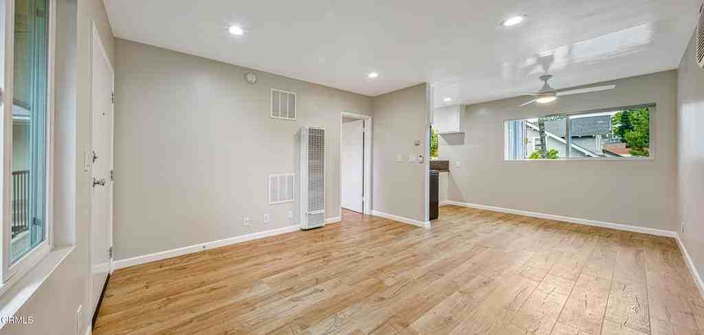 720 E Mountain St #15 - Photo 5 of 18