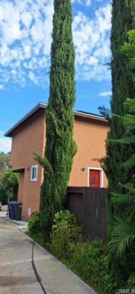 1651 Branddon Way #B - Photo 2 of 7