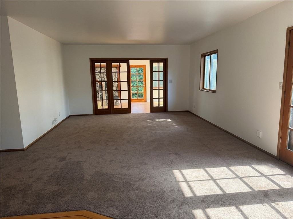 5613 E Hanbury St - Photo 3 of 21
