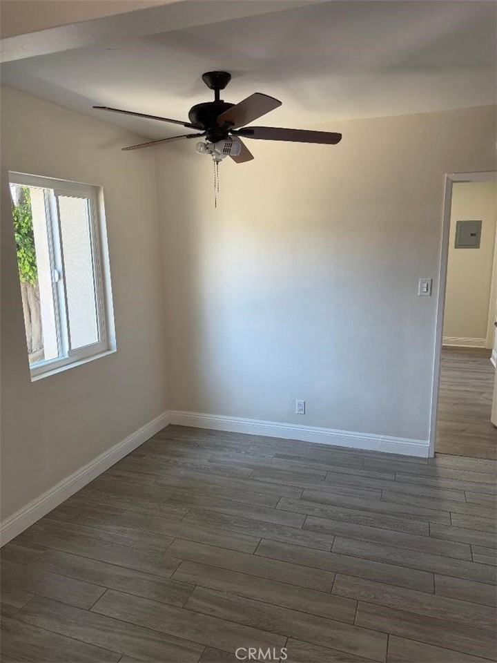 1013 S Tamarack Dr #3 - Photo 3 of 8