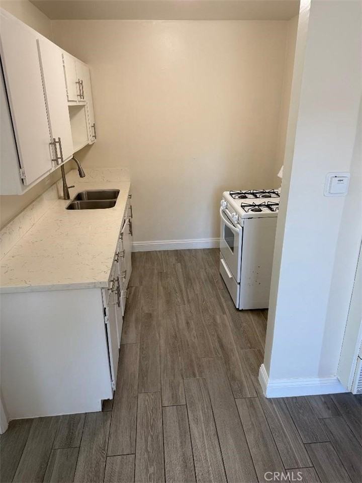 1013 S Tamarack Dr #3 - Photo 4 of 8
