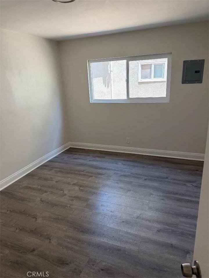 1013 S Tamarack Dr #3 - Photo 5 of 8
