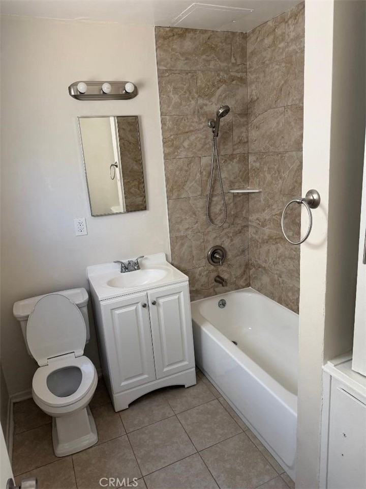 1013 S Tamarack Dr #3 - Photo 7 of 8