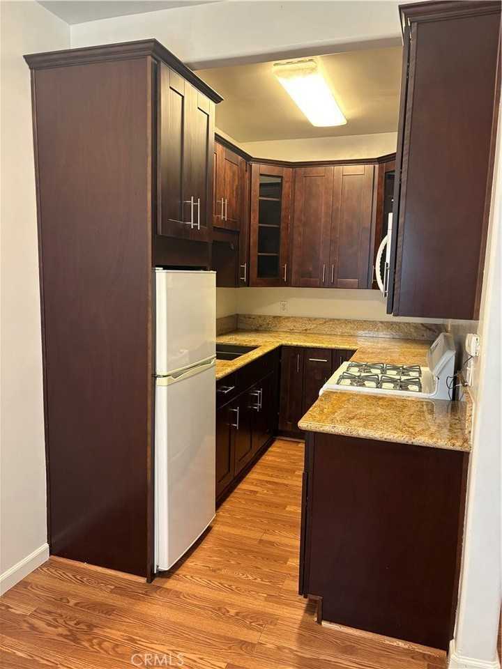 723 E 3rd St #11 - Photo 2 of 12