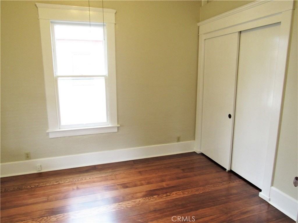 478 S Grand St - Photo 5 of 10