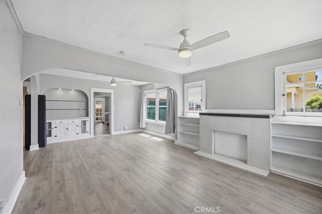 744 Flower Ave - Photo 4 of 40