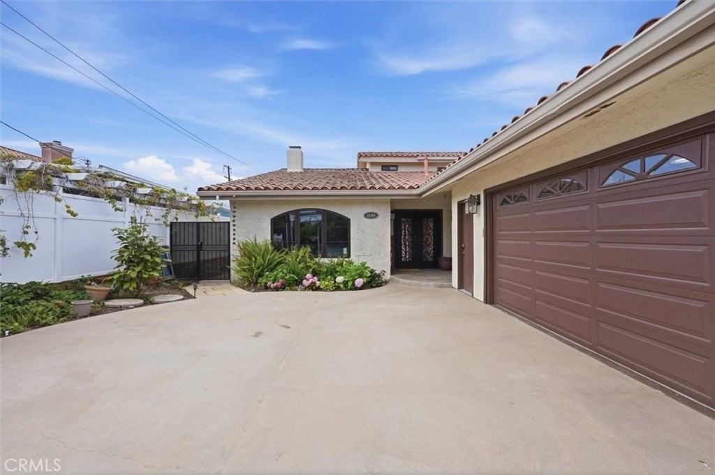5348 Doris Way - Photo 2 of 50