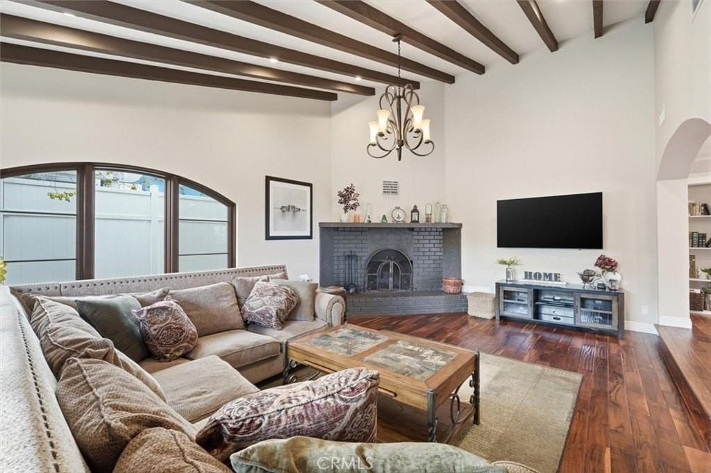 5348 Doris Way - Photo 4 of 50