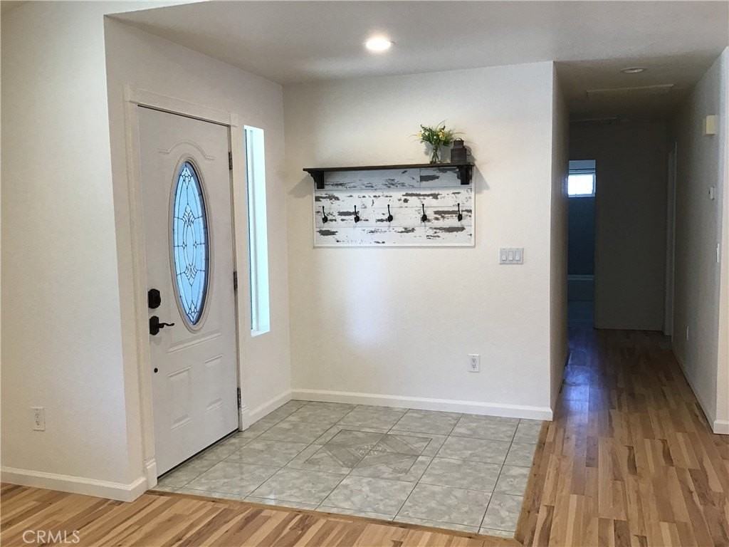 1480 Godell St - Photo 4 of 25