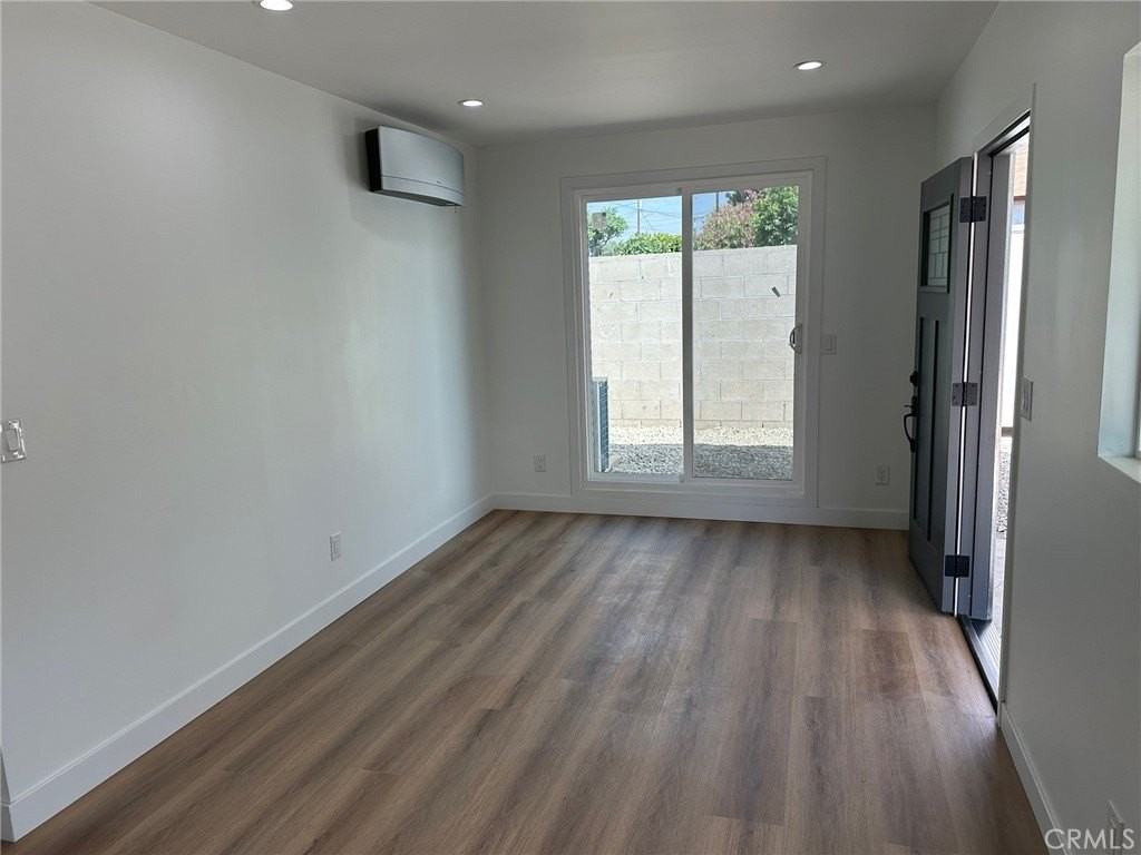 619 S Brand Blvd #A - Photo 5 of 14