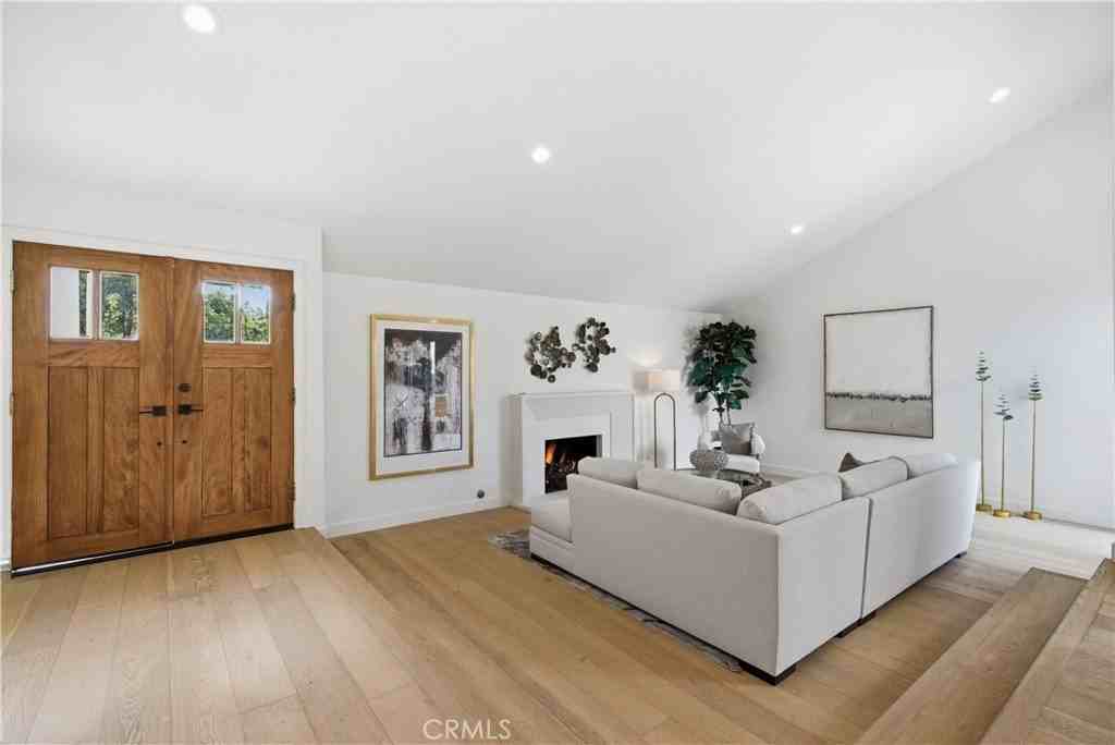 5347 Cangas Dr - Photo 5 of 48