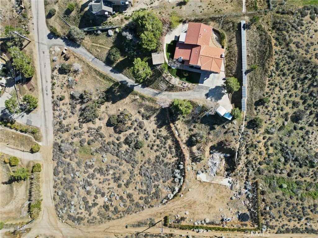 1138 Lakeview Dr - Photo 4 of 50