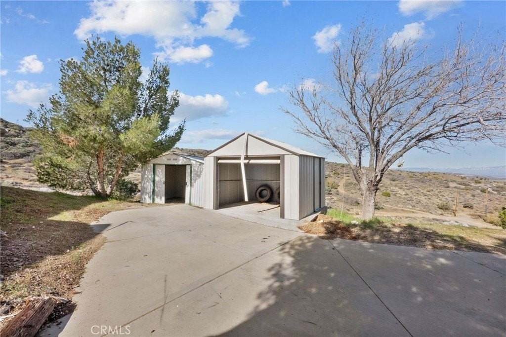 1138 Lakeview Dr - Photo 6 of 50