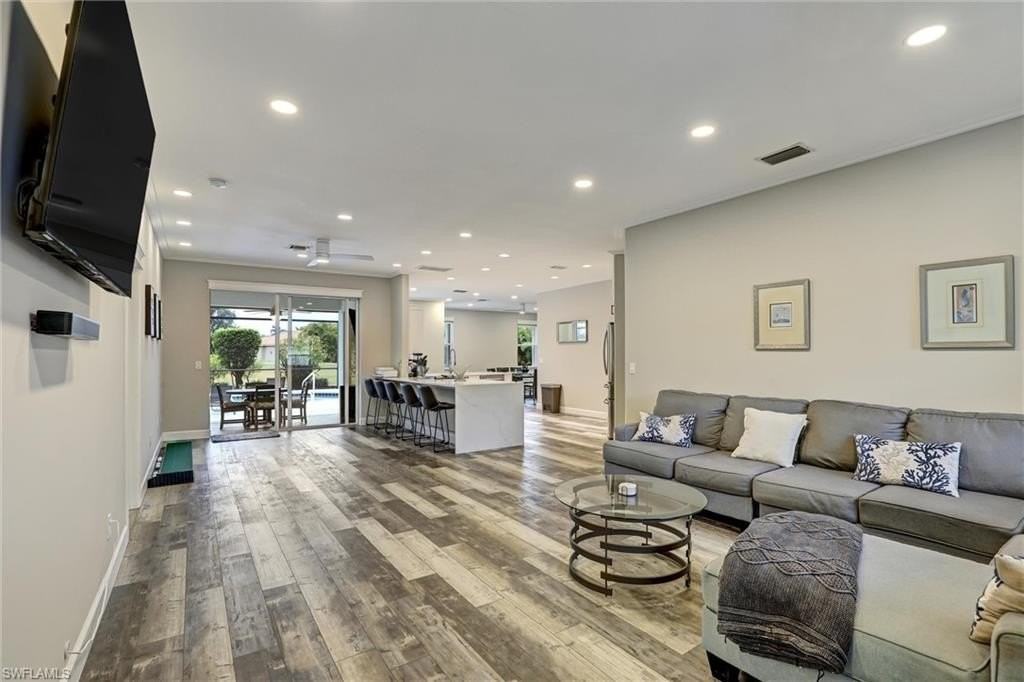 4707 Brixton Ct - Photo 6 of 34