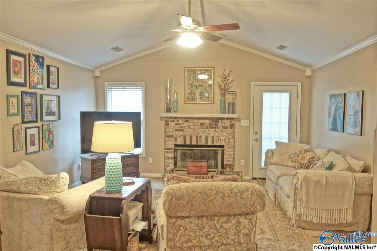 102 Mcdermotts Way - Photo 3 of 19