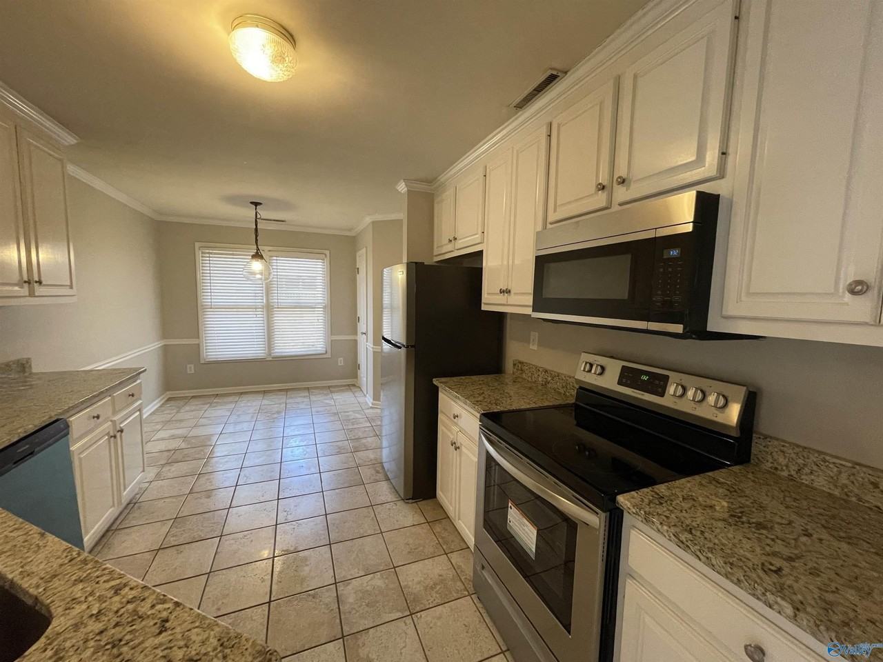 102 Mcdermotts Way - Photo 7 of 19