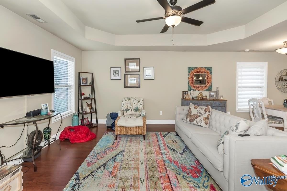 5015 Montauk Trl Se - Photo 3 of 23