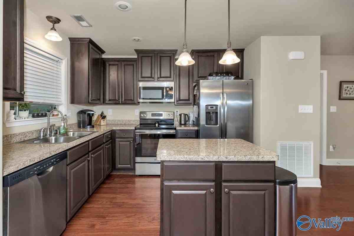 5015 Montauk Trl Se - Photo 6 of 23