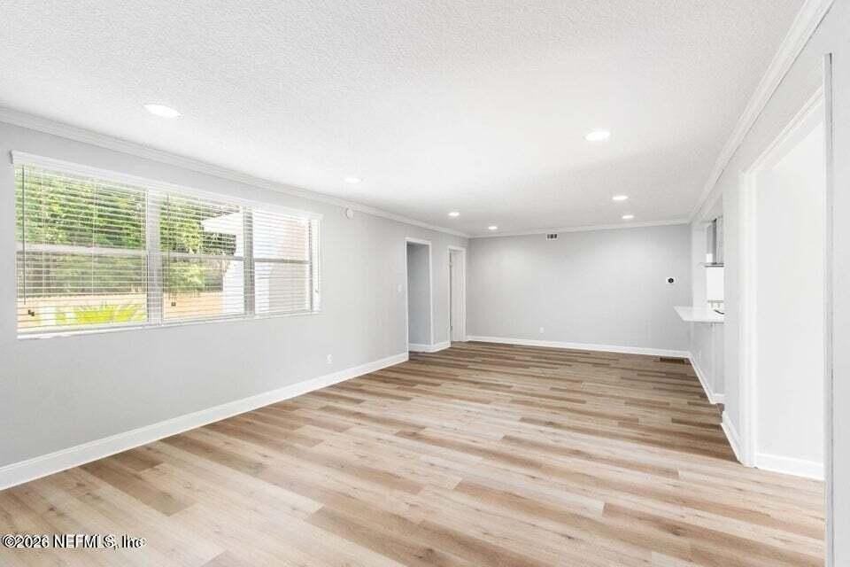 1554 Shirl Ln - Photo 3 of 35