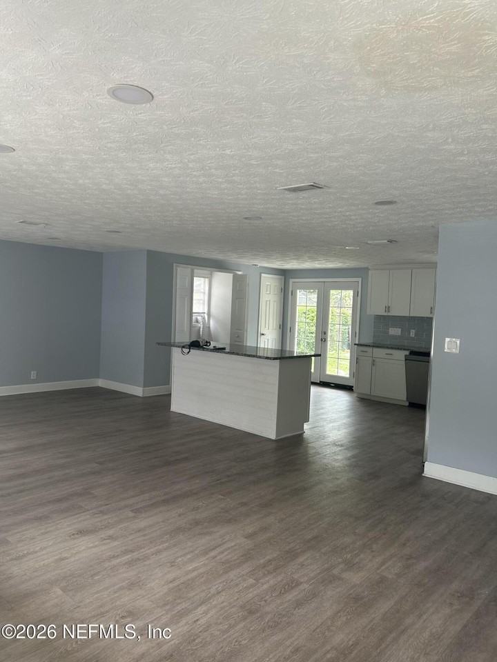 2834 Goldenrod Cir E - Photo 2 of 17