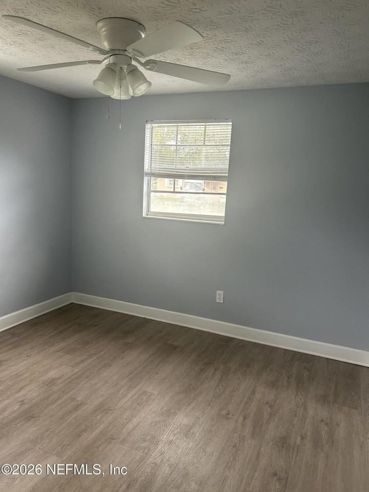 2834 Goldenrod Cir E - Photo 7 of 17