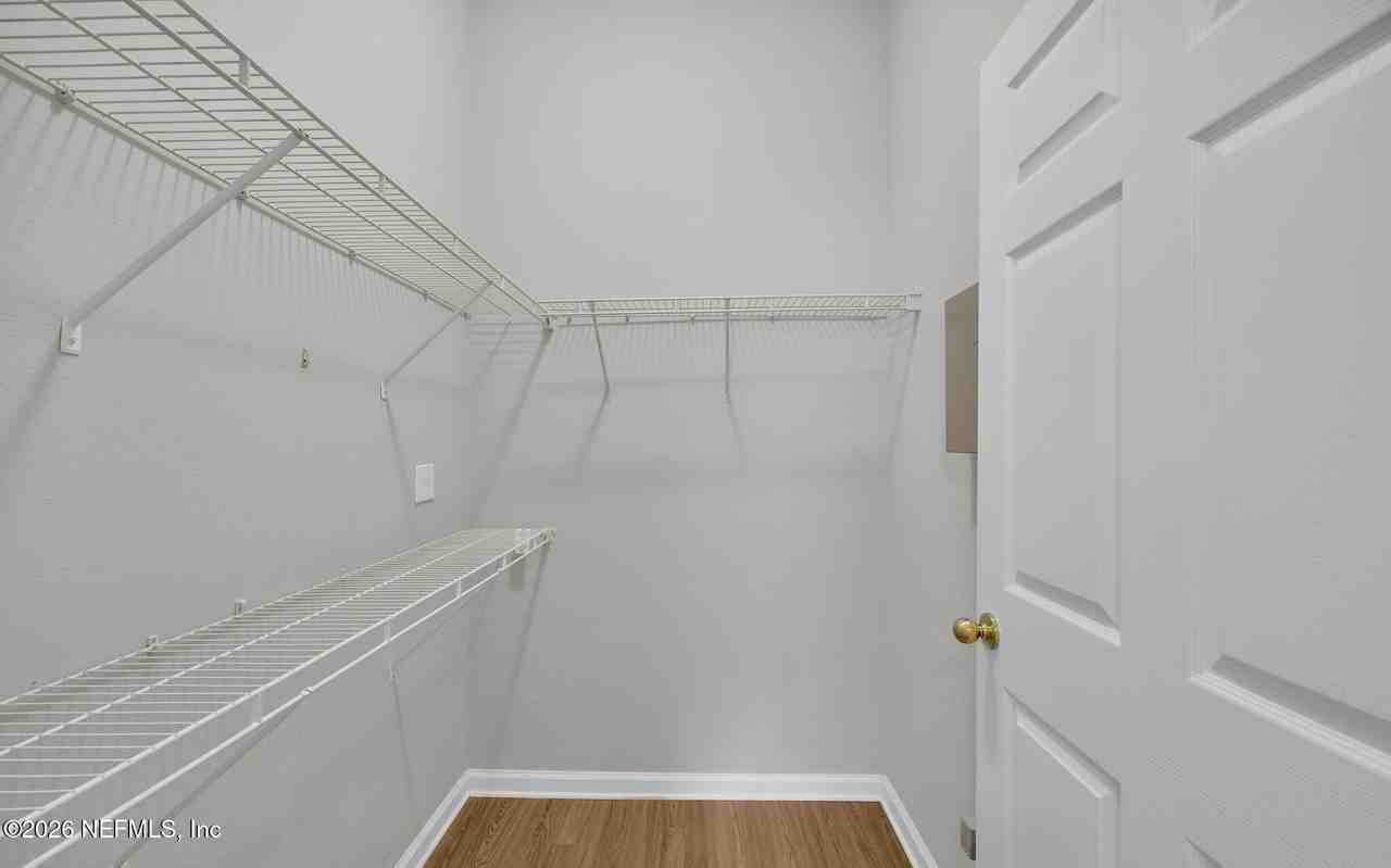 7047 Deer Lodge Cir #102 - Photo 4 of 27