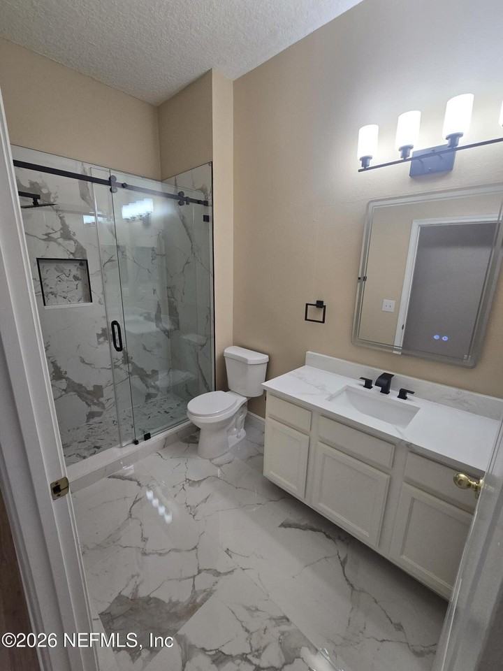 7047 Deer Lodge Cir #102 - Photo 7 of 27